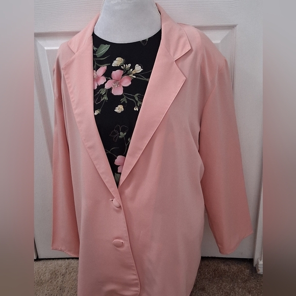 Vintage Maggie Sweet Pink 3 Piece Outfit.  Jacket, Slacks & Floral Blouse - Picture 5 of 9